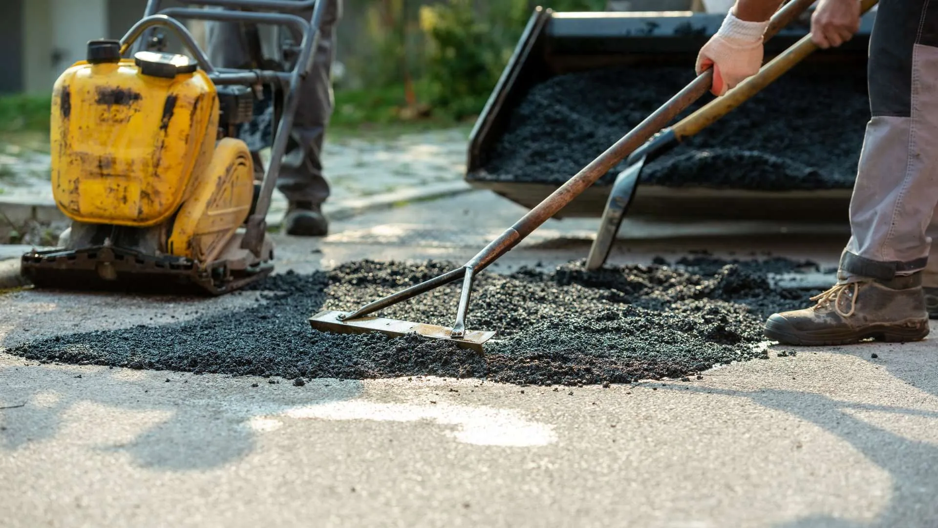 Top Parking Lot Striping in Flowood MS for Parking Lot Maintenance
